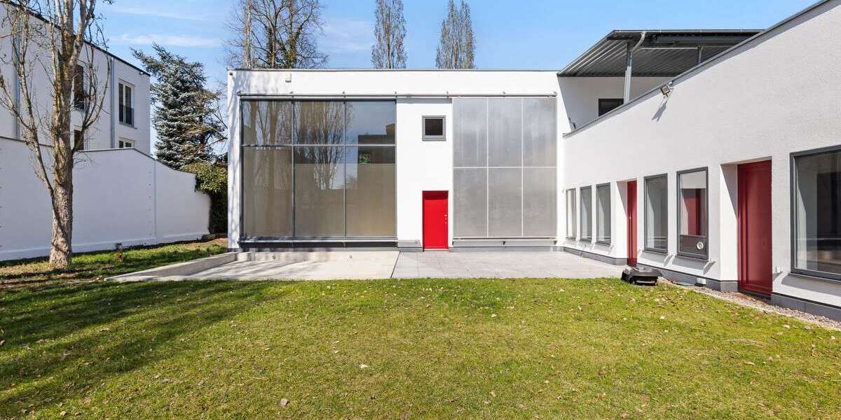 Haus zum Kaufen in Regensburg 1.895.000 € 308 m² 5.5 zimmer