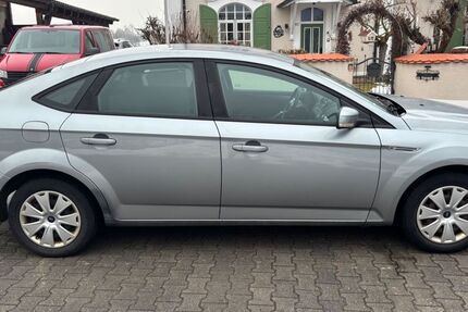 Ford Mondeo 182.600 km 3.700 &euro; Langquaid OT Niederleierndorf 84085