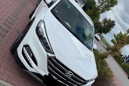 Hyundai TUCSON 89.500 km 14.400 &euro; Regensburg 93051