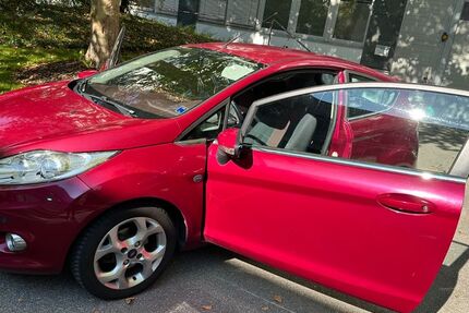 Ford Fiesta 154.000 km 2.500 &euro; Obertraubling 93083