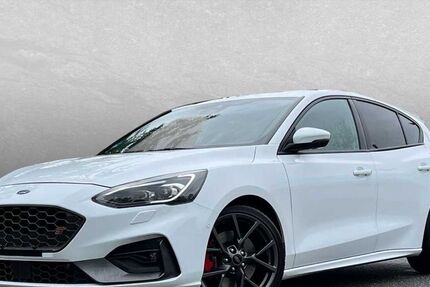 Ford Focus 28.750 km 25.490 &euro; Regensburg 93059