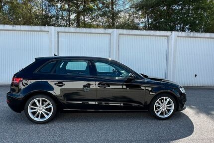 Audi A3 131.854 km 12.500 &euro; Regensburg 93049