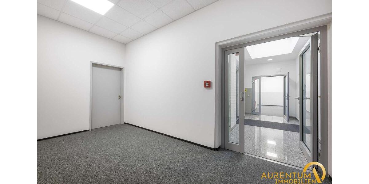 Gewerbeobjekt Neutraubling - 3.990&euro; | Angebot:23863887