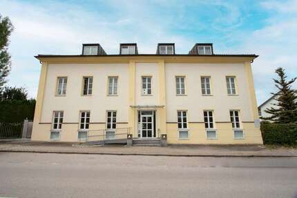 Einzelhandel in Pfeffenhausen 1.660 € 209 m²