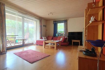 Helle 2-Zimmer-Erdgeschoßwohnung mit großer Wohnküche und Terras