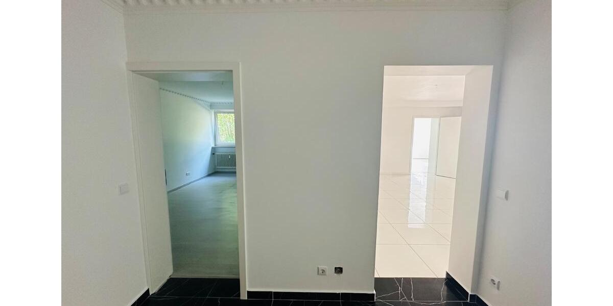 Erdgeschoßwohnung Regensburg Ganghofersiedlung - 3 Zimmer, 90 m&sup2;, 1.490&euro; | Angebot:25636515