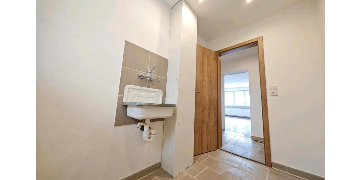 Etagenwohnung Sinzing - 3 Zimmer, 104 m&sup2;, 1.200&euro; | Angebot:26272778