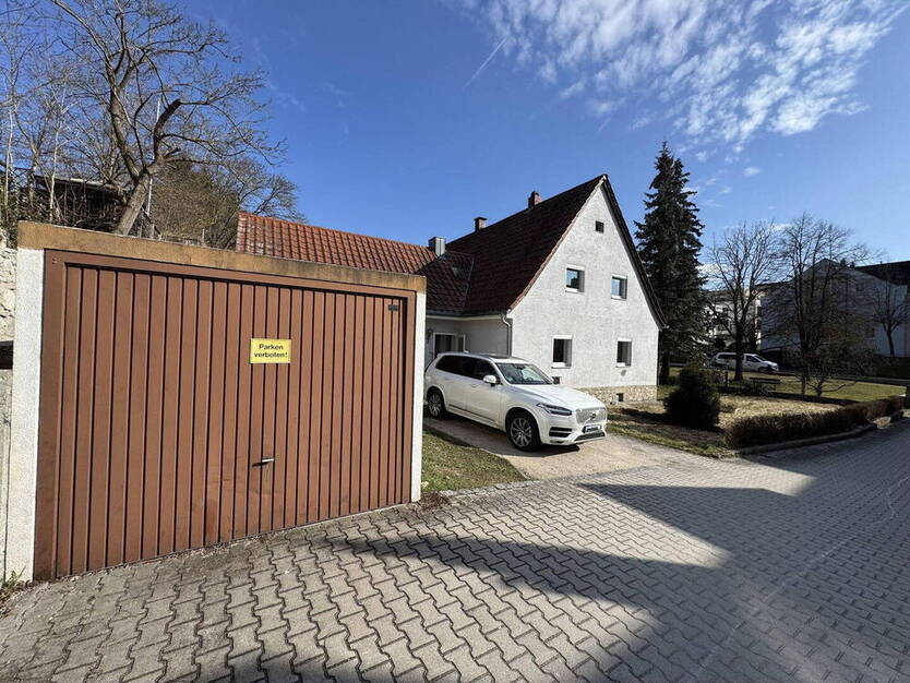 Schöne und provisionsfreie DHH in Top-Lage - Bezug sofort möglich!