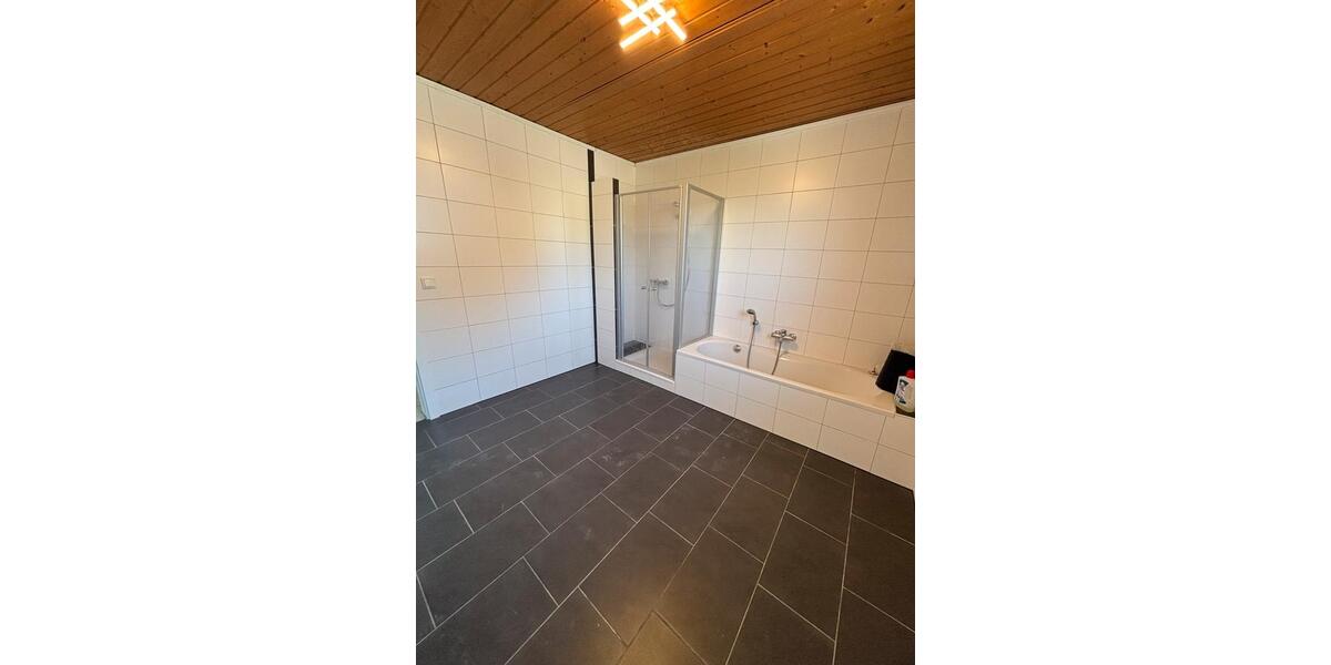 Etagenwohnung Wolfsegg - 2 Zimmer, 95 m&sup2;, 999&euro; | Angebot:26416488