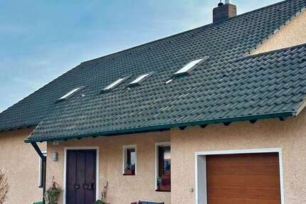 Haus Regenstauf - 8 Zimmer, 211 m&sup2;, 585.000&euro; | Angebot:25781678