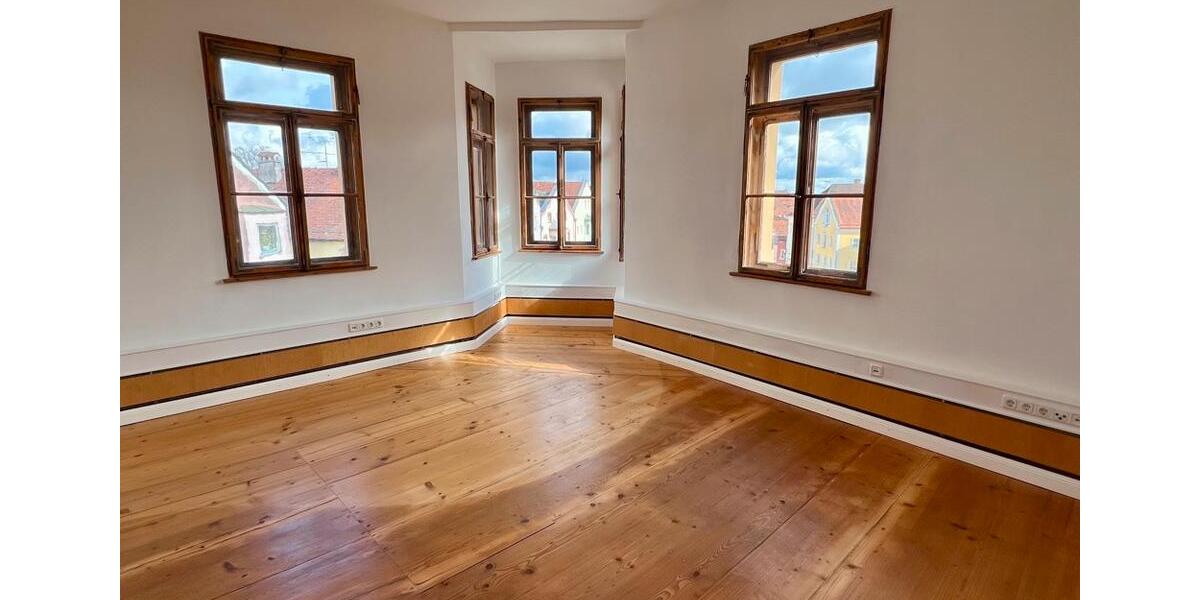 Schöner Wohnen in einem Denkmalgeschütztem Haus! 3 zimmer