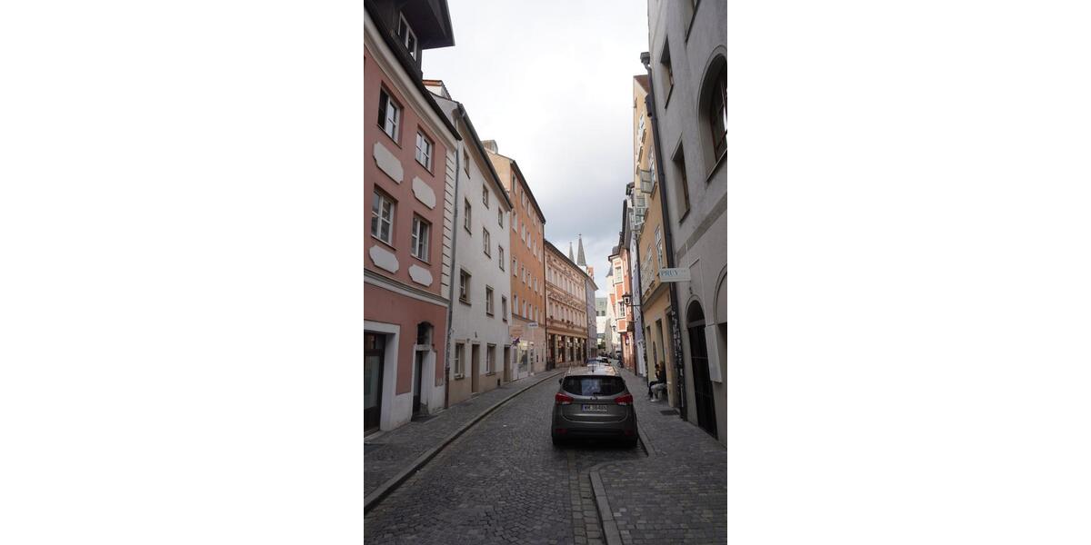 Möbliertes und hochwertiges, zentral gelegenes Zimmer in 2er WG 1 zimmer