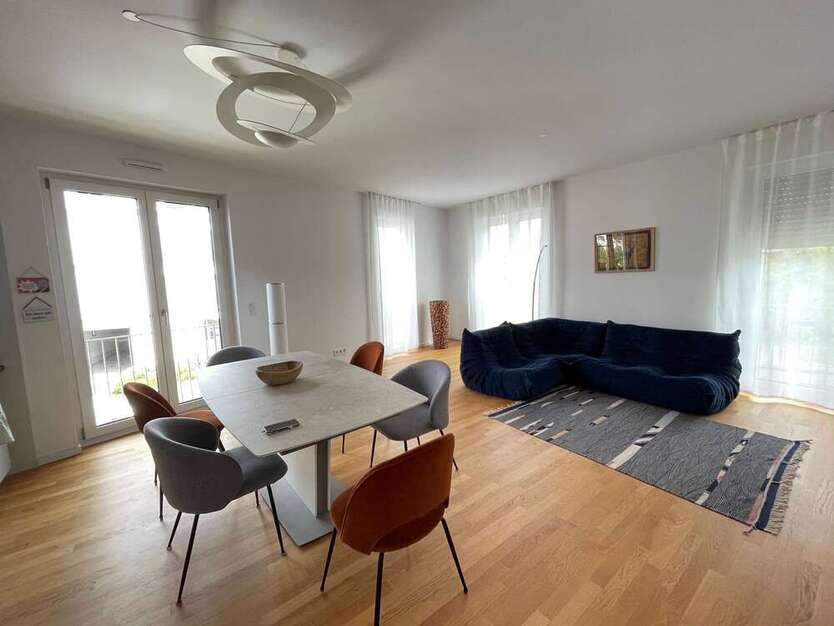 Wohnung zum Mieten in Regensburg 1.210 € 81.94 m²