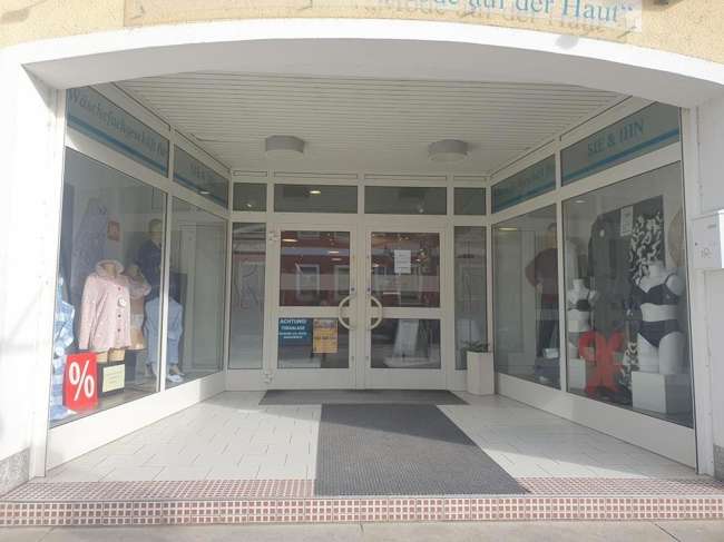 Einzelhandel in Burglengenfeld 950 € 140 m²
