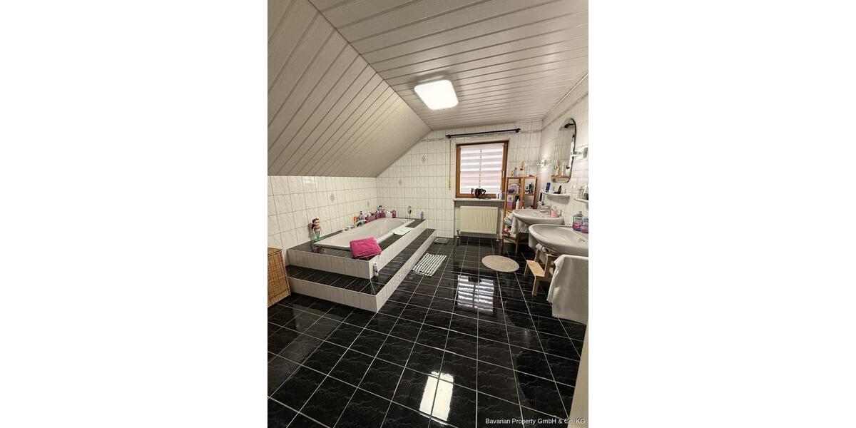 Einfamilienhaus Rain - 5 Zimmer, 156 m&sup2;, 1.250&euro; | Angebot:25717187