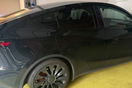 Tesla Model Y 23.000 km 42.000 &euro; Regensburg 93047