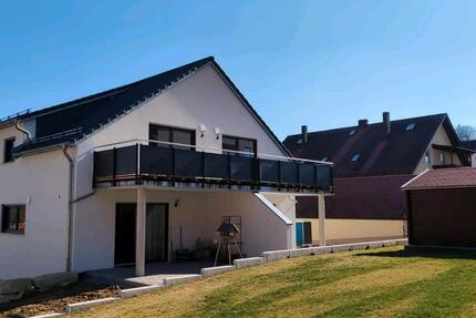 Wohnung Nittendorf - 2 Zimmer, 70 m&sup2;, 820&euro; | Angebot:25409056