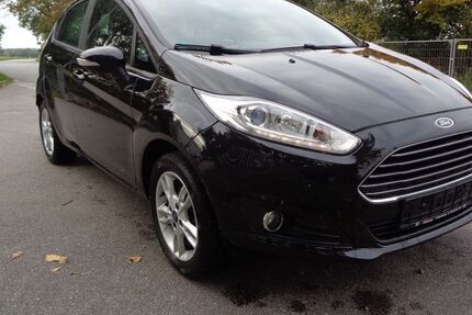 Ford Fiesta 82.341 km 5.700 &euro; Regensburg 93055