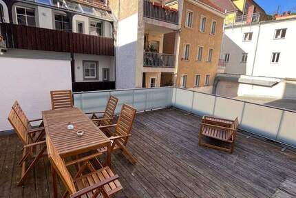 Wohnung Regensburg Innenstadt - 4 Zimmer, 122 m&sup2;, 1.710&euro; | Angebot:25776604