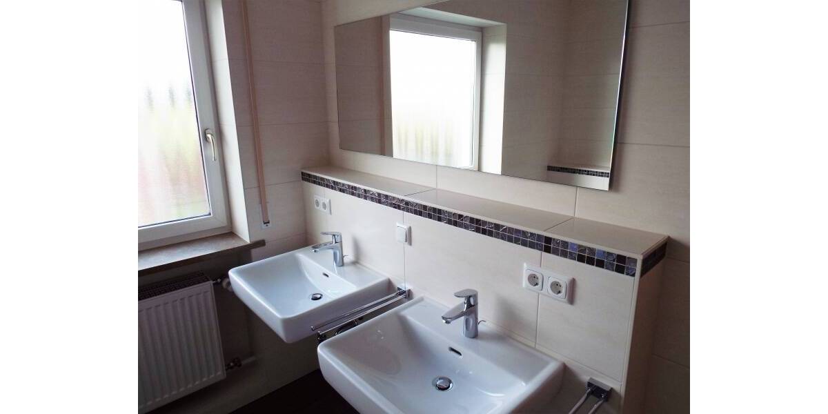 Einfamilienhaus Pentling Hölkering - 7 Zimmer, 140 m&sup2;, 1.500&euro; | Angebot:26118270