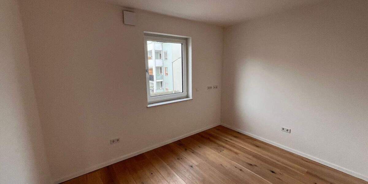 Etagenwohnung Regensburg Kasernenviertel - 4 Zimmer, 101 m&sup2;, 1.600&euro; | Angebot:25606571