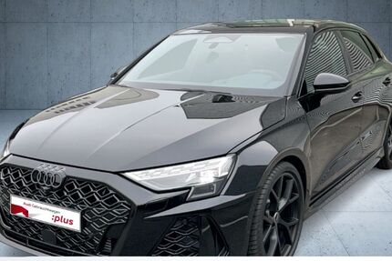 Audi RS3 9.900 km 65.440 &euro; Regensburg 93059