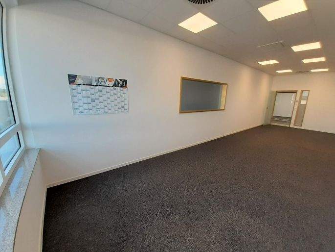 Gewerbeobjekt Neutraubling Birkenfeld - 874&euro; | Angebot:25716717