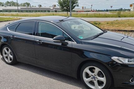 Ford Mondeo 172.000 km 10.399 &euro; Pfatter 93102