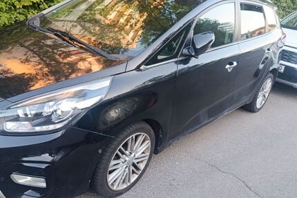 Kia Carens 249.000 km 5.200 &euro; Regensburg 93051