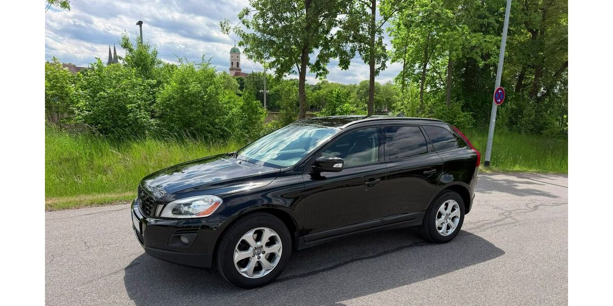 Volvo XC60 182.000 km 9.000 &euro; Regensburg 93059
