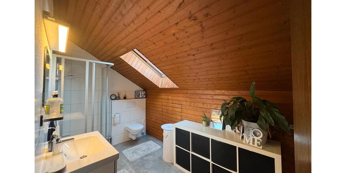 Dachgeschoßwohnung Regensburg Galgenberg - 1.5 Zimmer, 50 m&sup2;, 850&euro; | Angebot:26050548