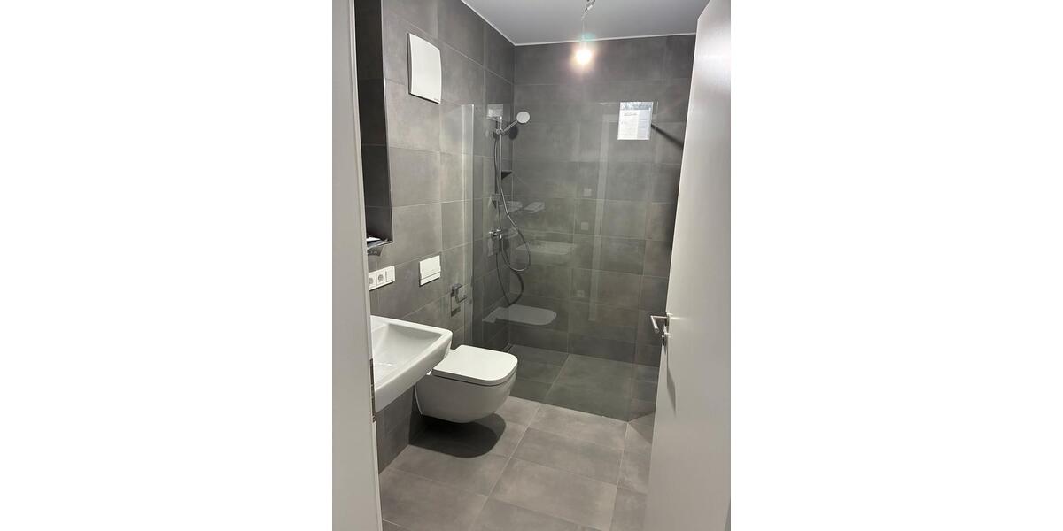 Exklusive Wohnung mit eigenem Garten zentrumsnah in Regensburg 2 zimmer