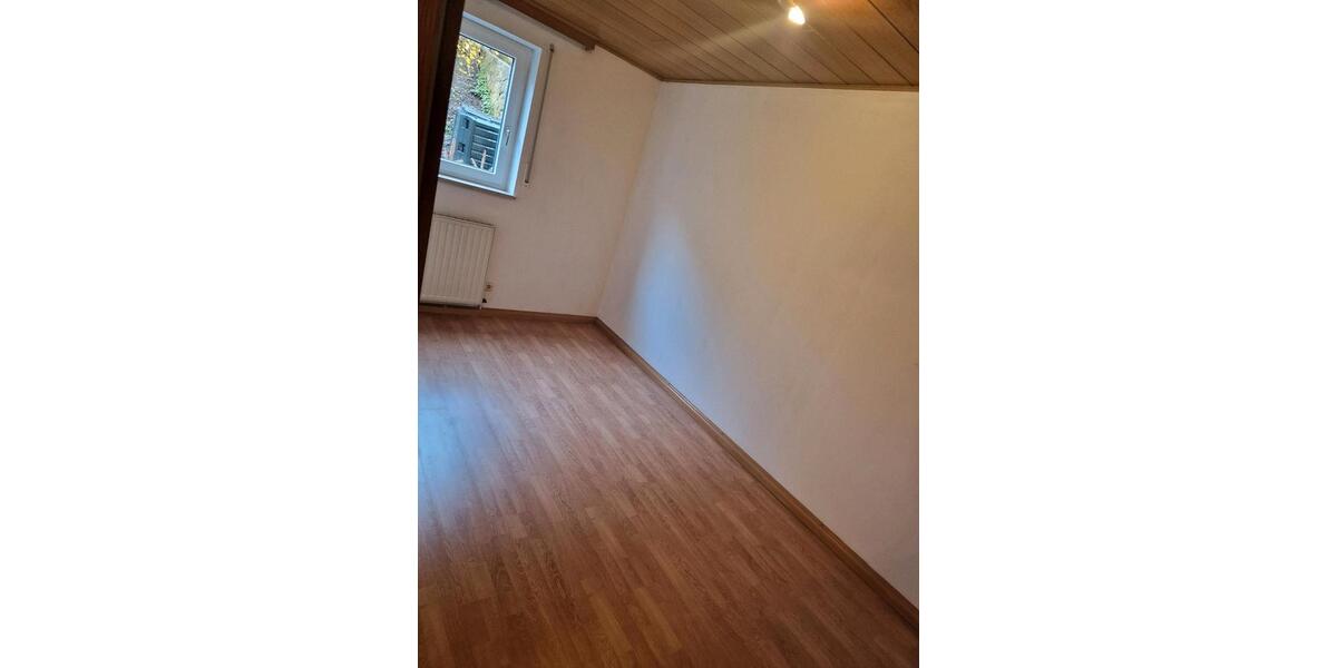 Erdgeschoßwohnung Wolfsegg - 3 Zimmer, 100 m&sup2;, 850&euro; | Angebot:26329474