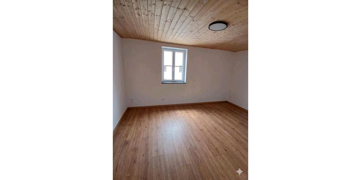 Etagenwohnung Bad Abbach - 2 Zimmer, 88 m&sup2;, 880&euro; | Angebot:26598110