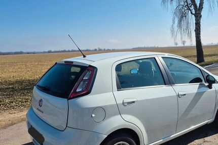 Fiat Punto 114.000 km 3.800 &euro; Barbing 93092