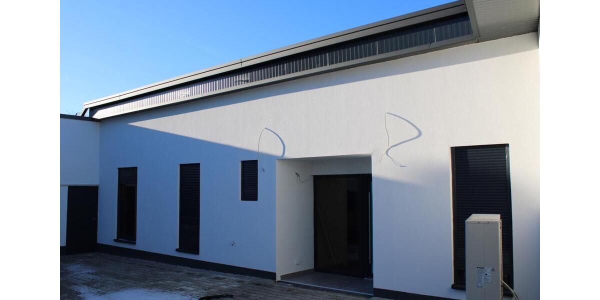 Erdgeschoßwohnung Pentling - 4 Zimmer, 160 m&sup2;, 1.800&euro; | Angebot:26591909