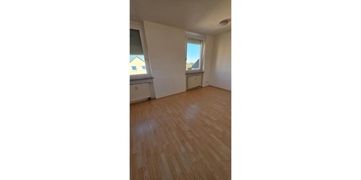 Etagenwohnung Neutraubling - 2 Zimmer, 45 m&sup2;, 650&euro; | Angebot:27585568
