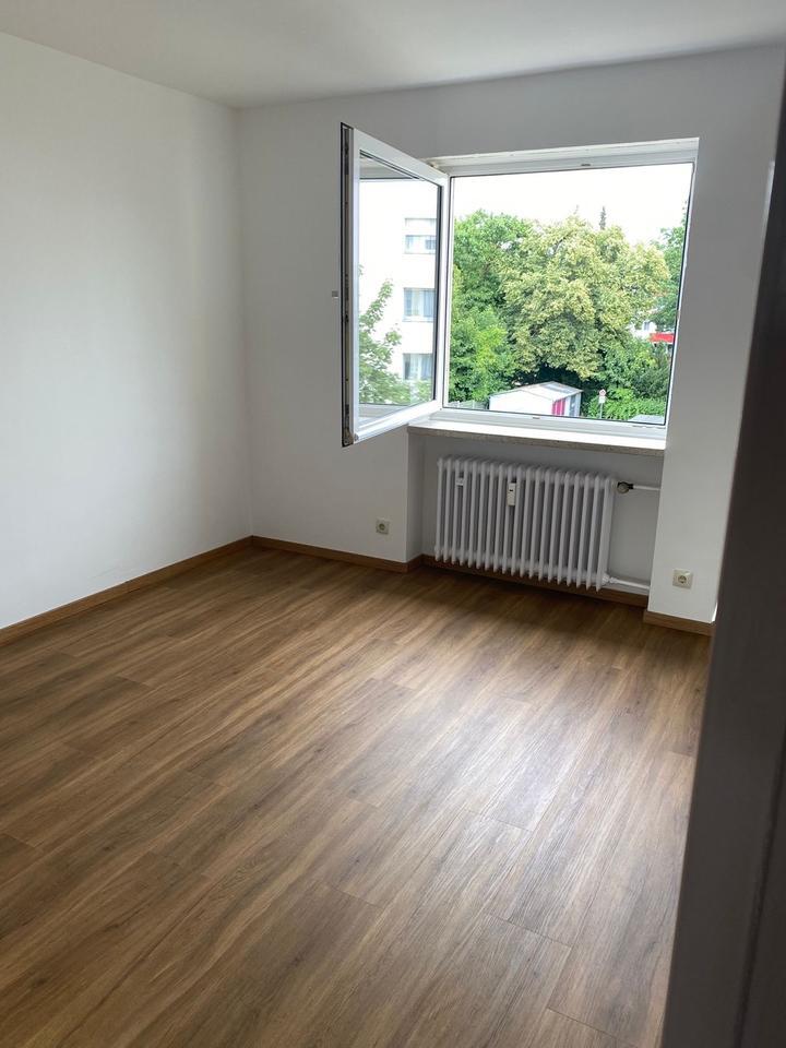 Zu vermieten: renovierte 3 Zi-Wohnung in Regensburg Reinhausen