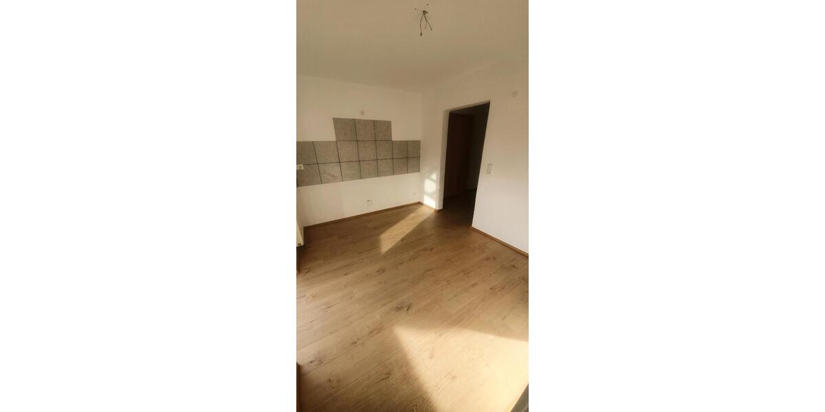 Dachgeschoßwohnung Laaber - 3 Zimmer, 60 m&sup2;, 580&euro; | Angebot:24678420