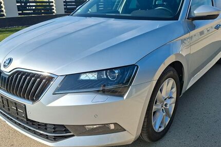 Skoda Superb 235.000 km 12.499 &euro; Donaustauf 93093