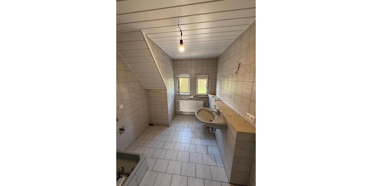 Dachgeschoßwohnung Mallersdorf-Pfaffenberg Pfaffenberg - 3 Zimmer, 63 m&sup2;, 723&euro; | Angebot:26250537