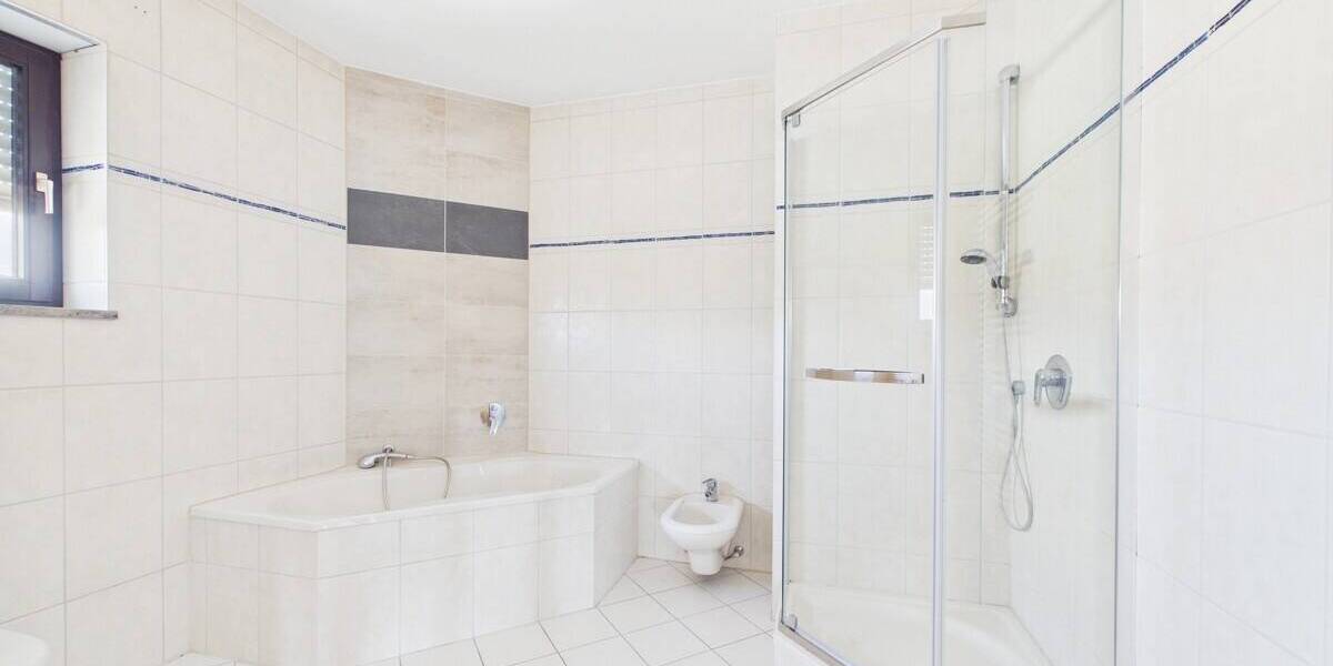 Mehrfamilienhaus, Wohnhaus Regensburg Sallern-Gallingkofen - 1 Zimmer, 154 m&sup2;, 1.390.000&euro; | Angebot:26658955