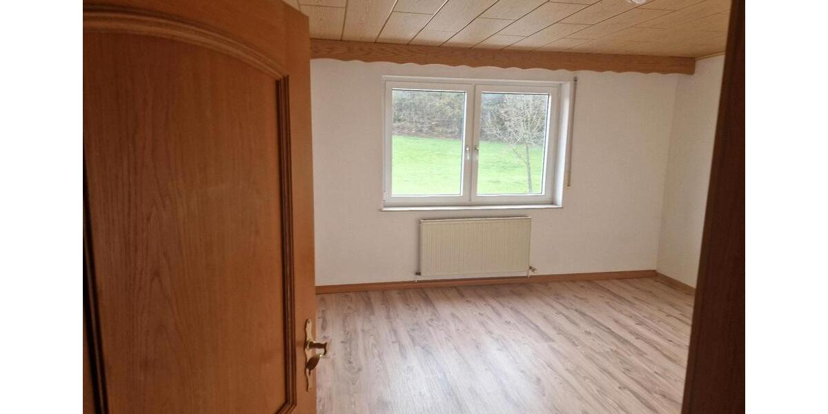 Erdgeschoßwohnung Wolfsegg - 3 Zimmer, 100 m&sup2;, 850&euro; | Angebot:26329474