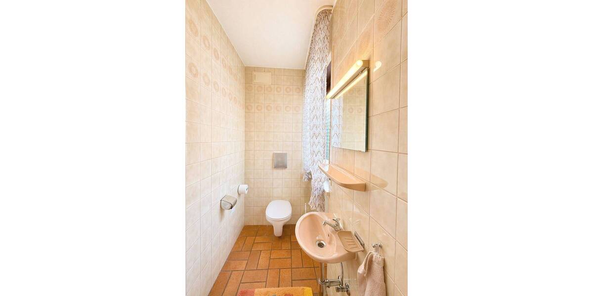 Einfamilienhaus Pentling - 8 Zimmer, 280 m&sup2;, 485.000&euro; | Angebot:26778889
