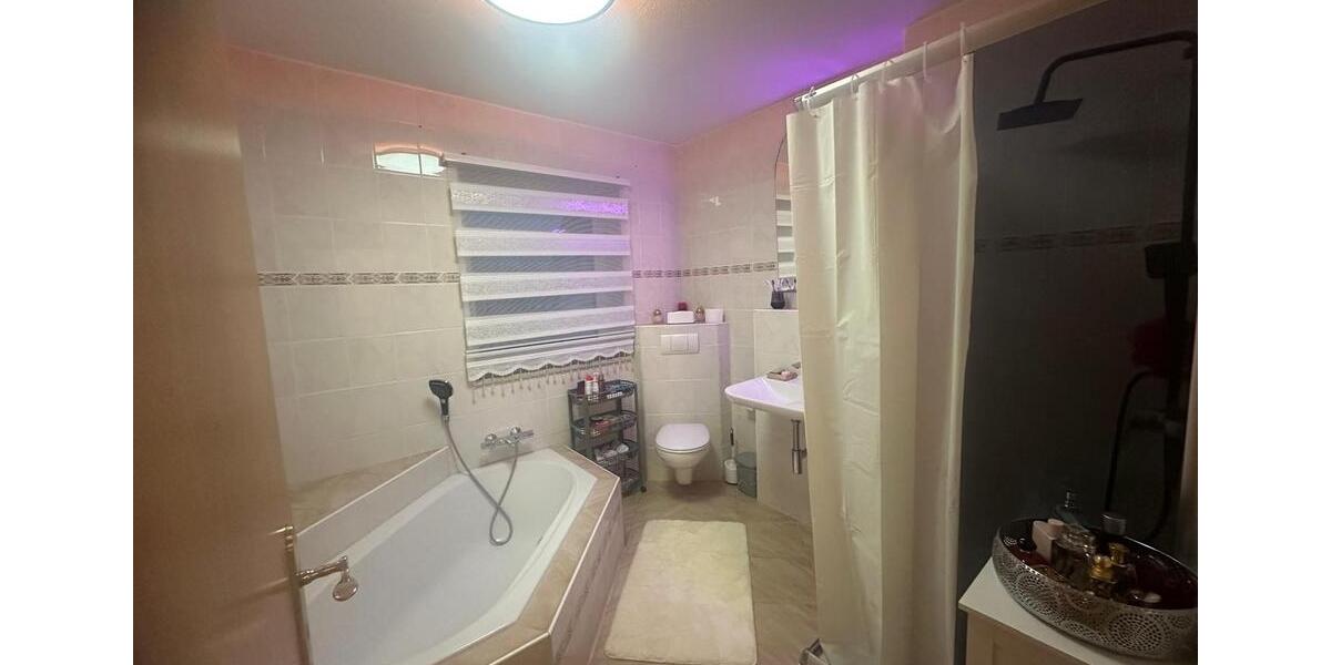 Doppelhaushälfte Neutraubling - 5 Zimmer, 107 m&sup2;, 729.000&euro; | Angebot:27055041