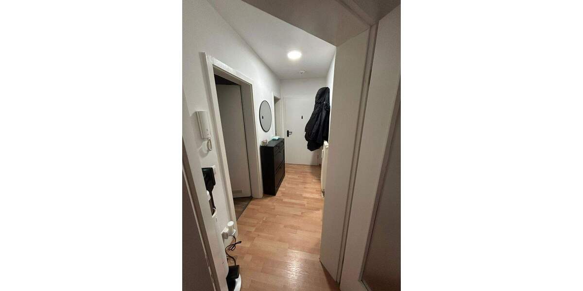 Schöne, modernisierte 2-Zimmer-Wohnung mit zwei Wintergärten - voll möbliert 2 zimmer