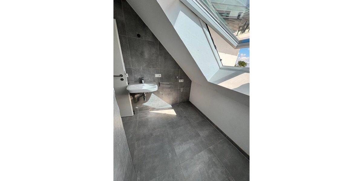 Dachgeschoßwohnung Wolfsegg - 4 Zimmer, 90 m&sup2;, 1.050&euro; | Angebot:26491292