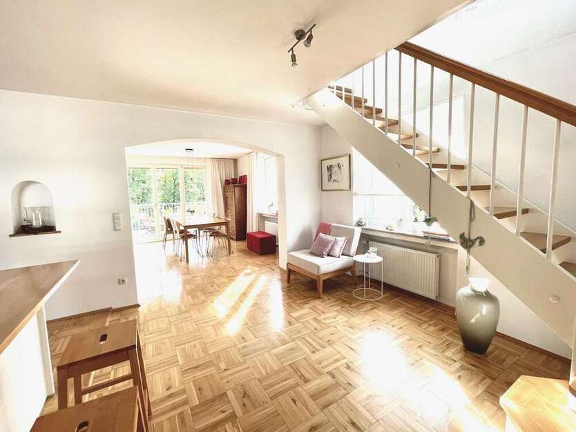 Haus zum Kaufen in Donaustauf 979.000 € 255 m²