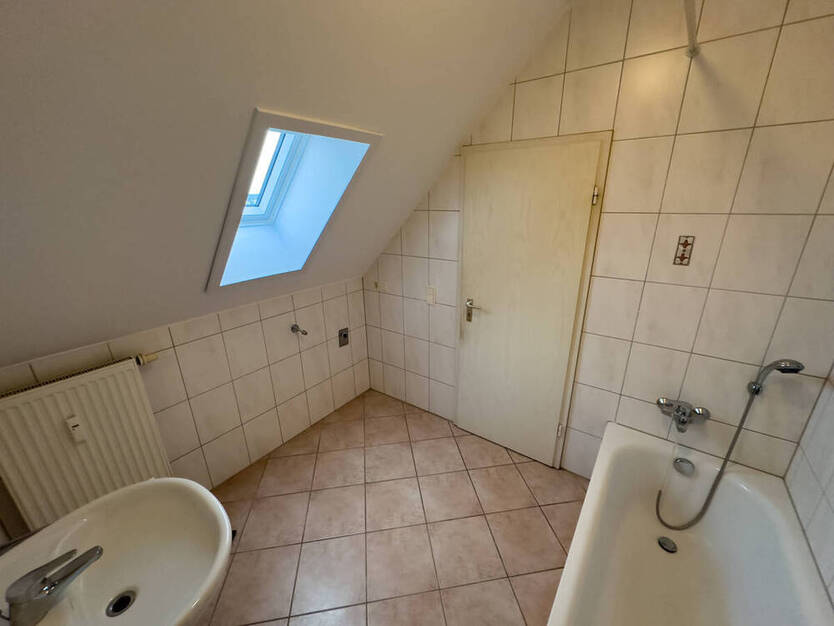 Hübsches 1-Zi-Appartement in bester Lage Langquaids - bereits bezugsfrei!