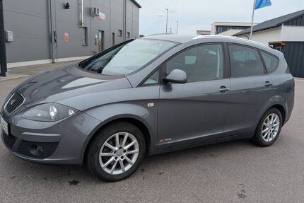 Seat Altea 82.000 km 5.700 &euro; Wenzenbach 93173